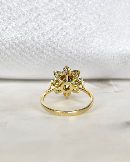 Bague Marguerite Saphir 0.85 carat &amp; Diamants &quot;Claire&quot; - Elliade Paris