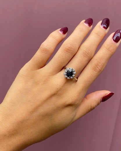 Bague Marguerite Saphir 0.85 Carat &amp; Diamants &quot;Louana&quot; - Elliade Paris