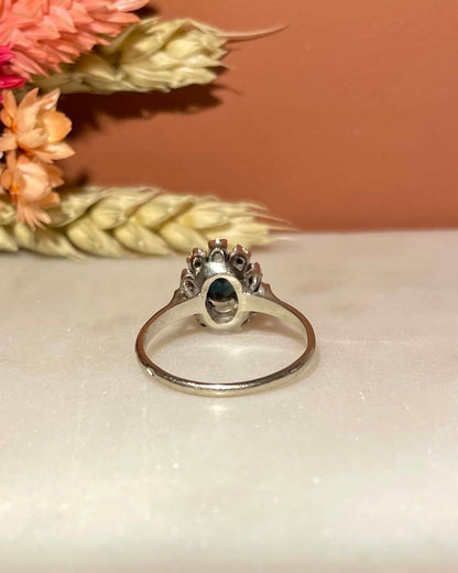Bague Marguerite Saphir 0.85 Carat &amp; Diamants &quot;Louana&quot; - Elliade Paris