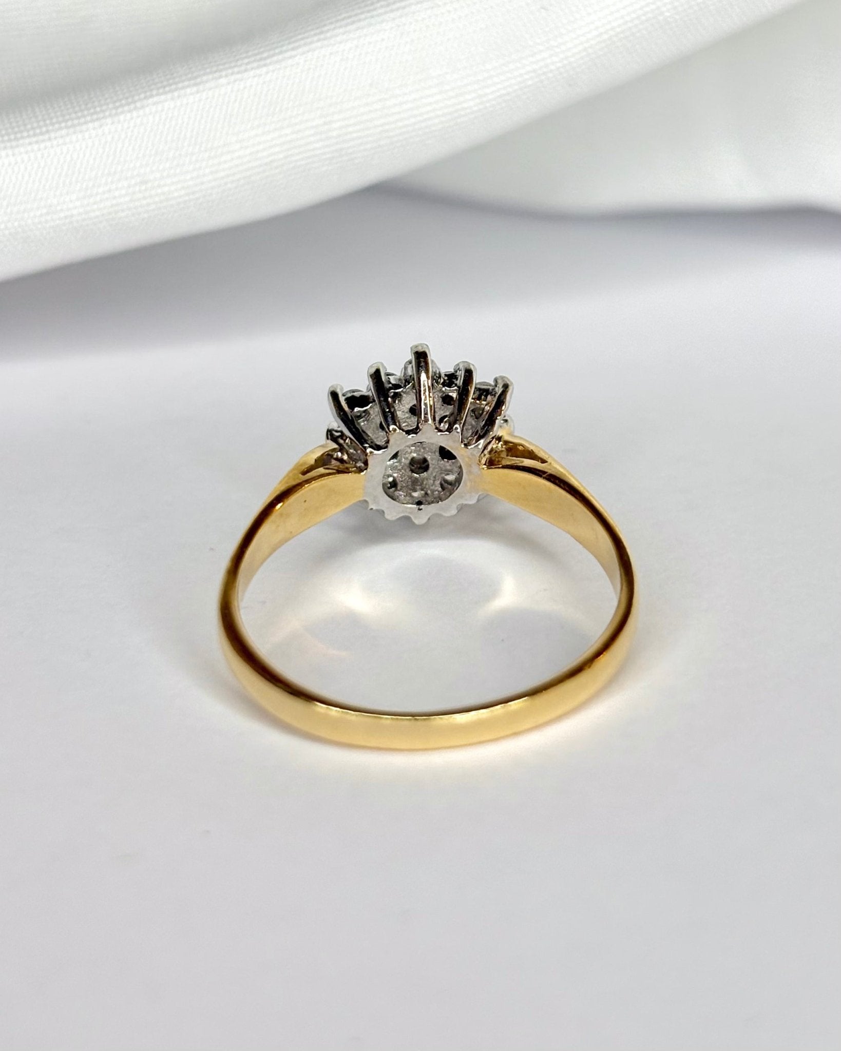 Bague Marguerite Saphir 0.87 carat &amp; Diamants "Violaine" - Elliade Paris