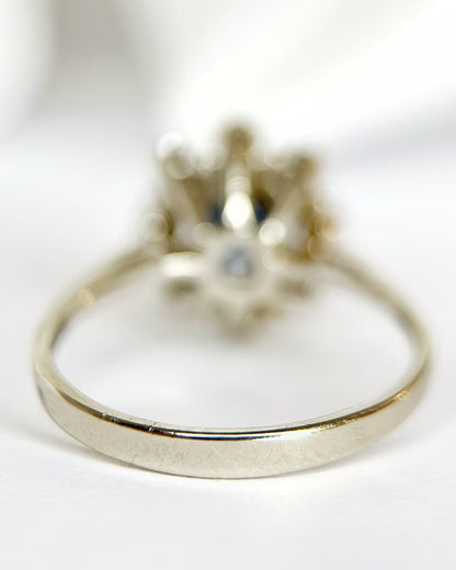 Bague Marguerite Saphir 0.91 carat &amp; Diamants 0.24 carat "Tatiana" - Elliade Paris