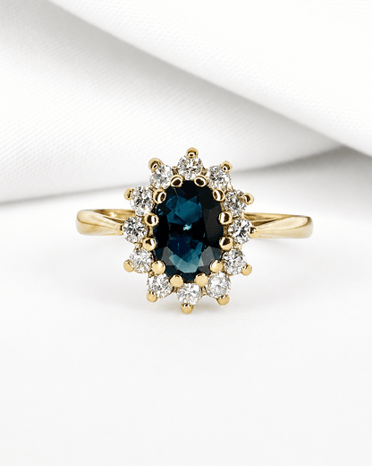 Bague Marguerite Saphir 0.91 carat &amp; Diamants 0.36 carat "Irina" - Elliade Paris