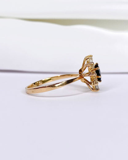 Bague Marguerite Saphir 0.91 carat &amp; Diamants 0.52 carat "Léna" - Elliade Paris