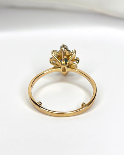 Bague Marguerite Saphir 0.91 carat &amp; Diamants 0.52 carat "Léna" - Elliade Paris