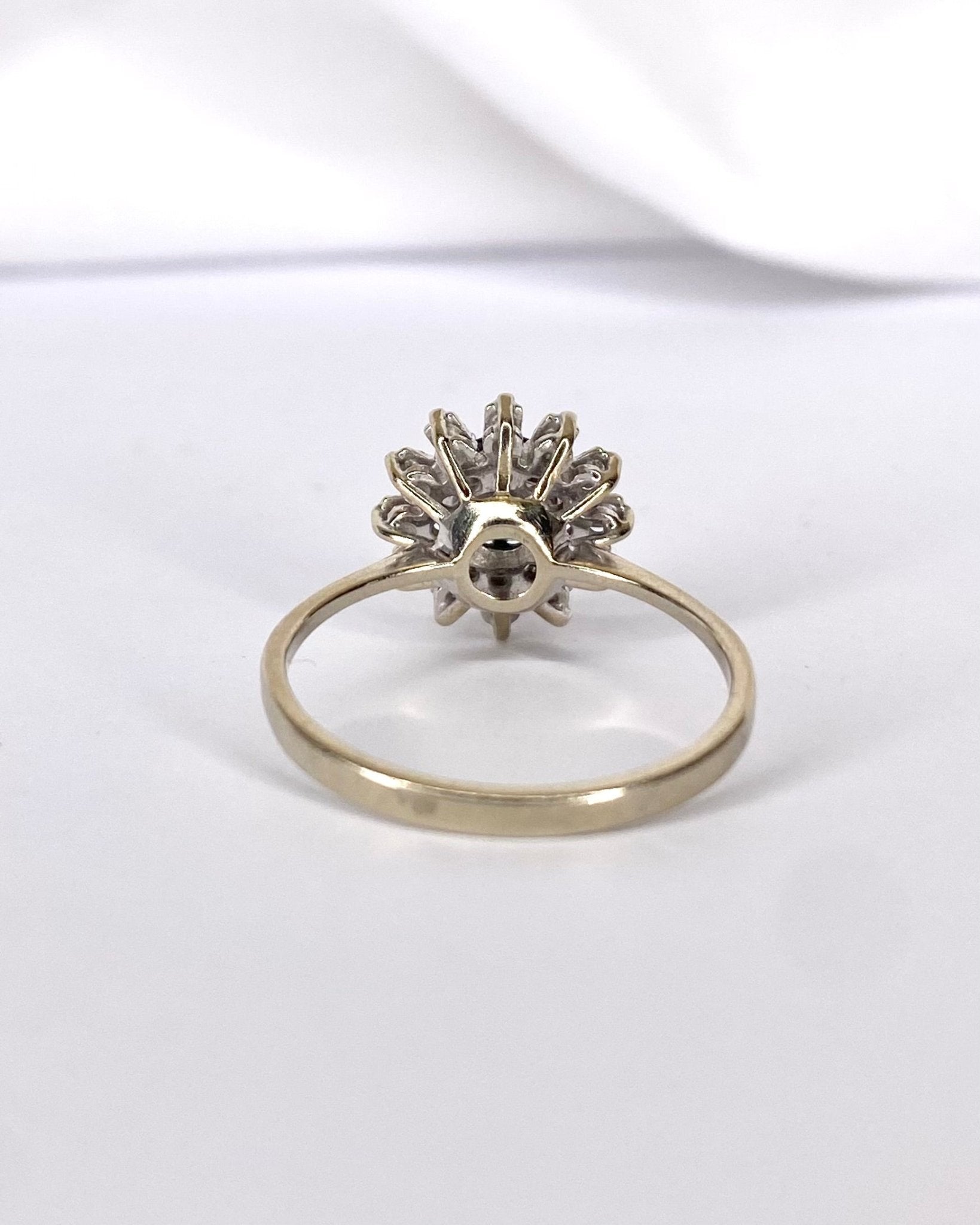 Bague Marguerite Saphir 0.93 carat &amp; Diamants "Alicia" - Elliade Paris