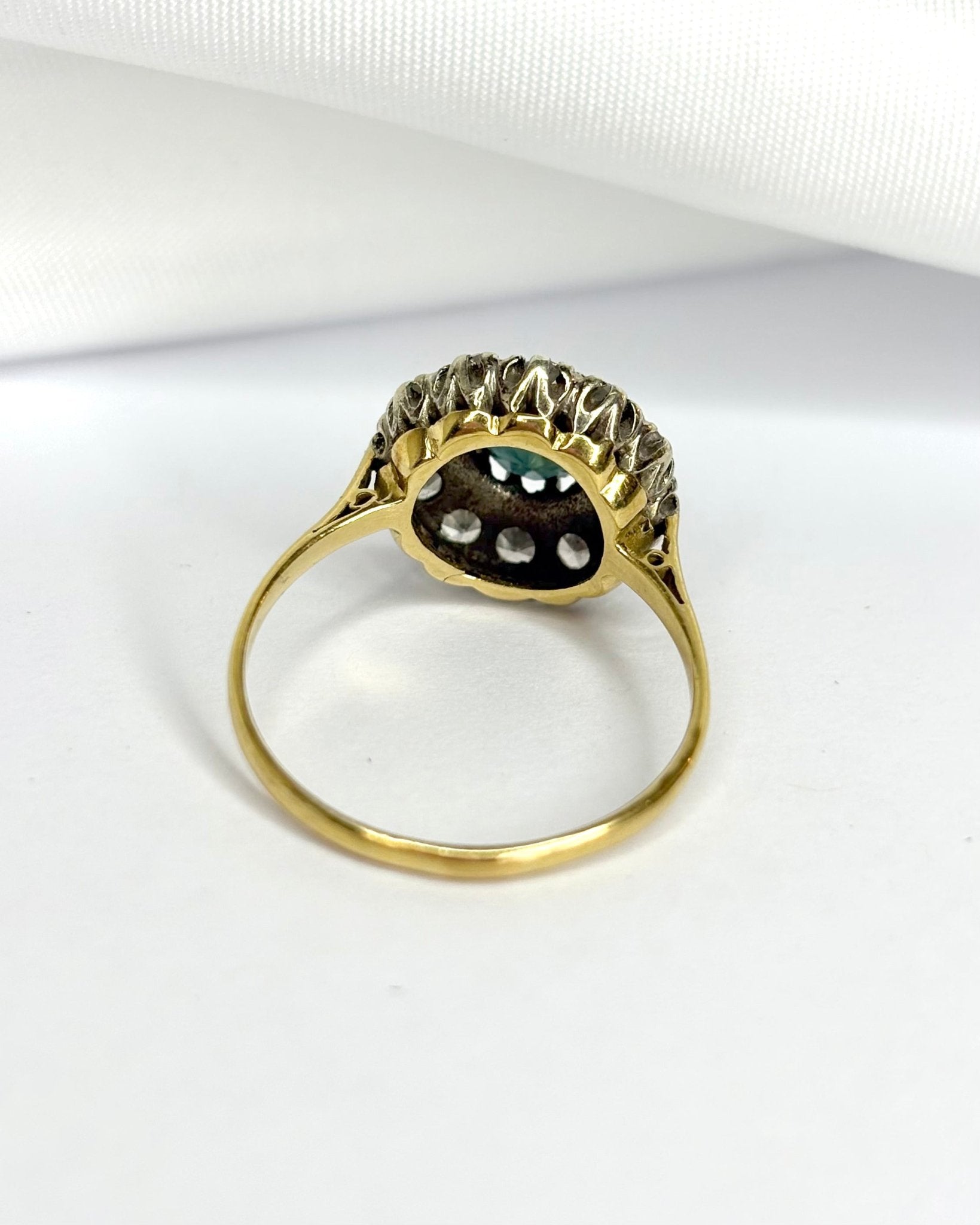 Bague Marguerite Saphir 0.95 carat &amp; Diamants 0.48 carat "Caroline" - Elliade Paris