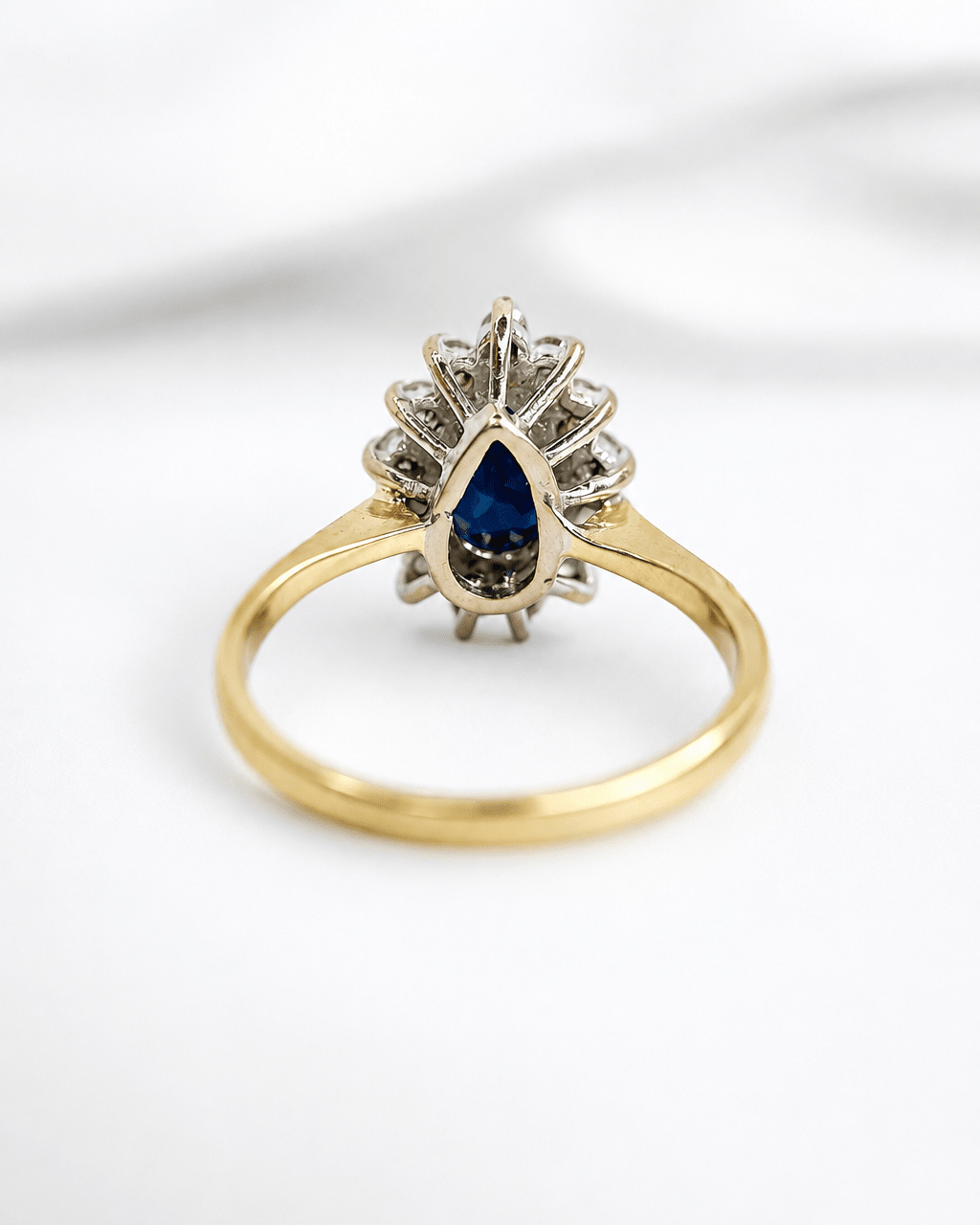 Bague Marguerite Saphir 0.98 carat &amp; Diamants 0.26 carat "Lou" - Elliade Paris