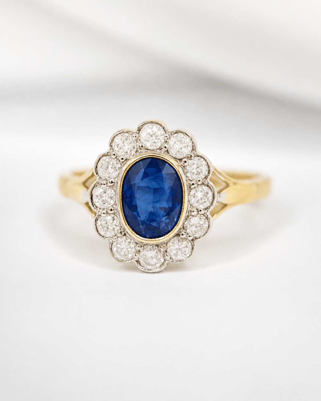 Bague Marguerite Saphir 0.98 carat &amp; Diamants 0.48 carat "Laurène" - Elliade Paris