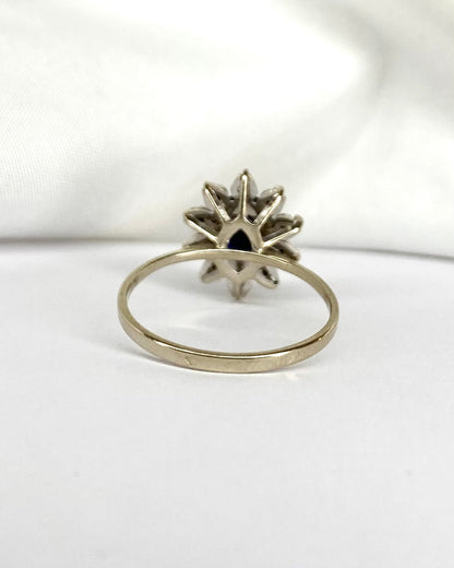 Bague Marguerite Saphir 1 carat &amp; 10 Diamants &quot;Amélia&quot; - Elliade Paris