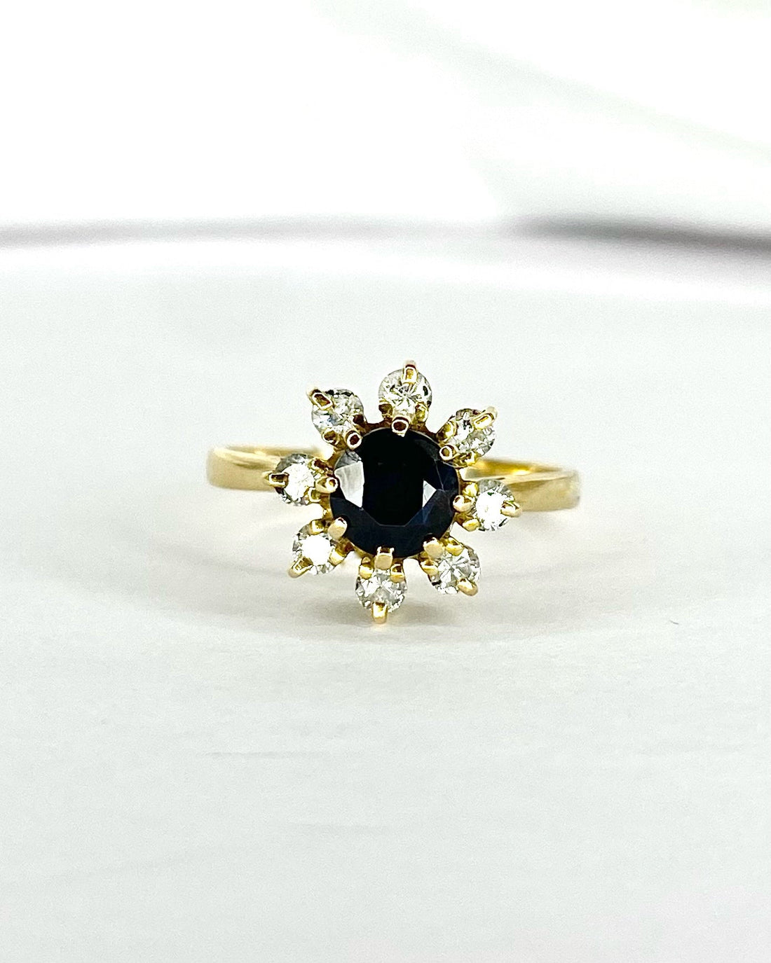 Bague Marguerite Saphir 1 carat &amp; Diamants 0.32 carat "Dorine" - Elliade Paris