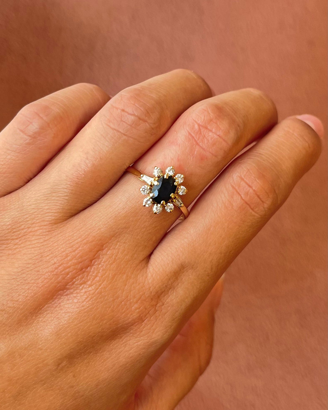 Bague Marguerite Saphir 1 carat &amp; Diamants 0.33 carat "Meredith" - Elliade Paris