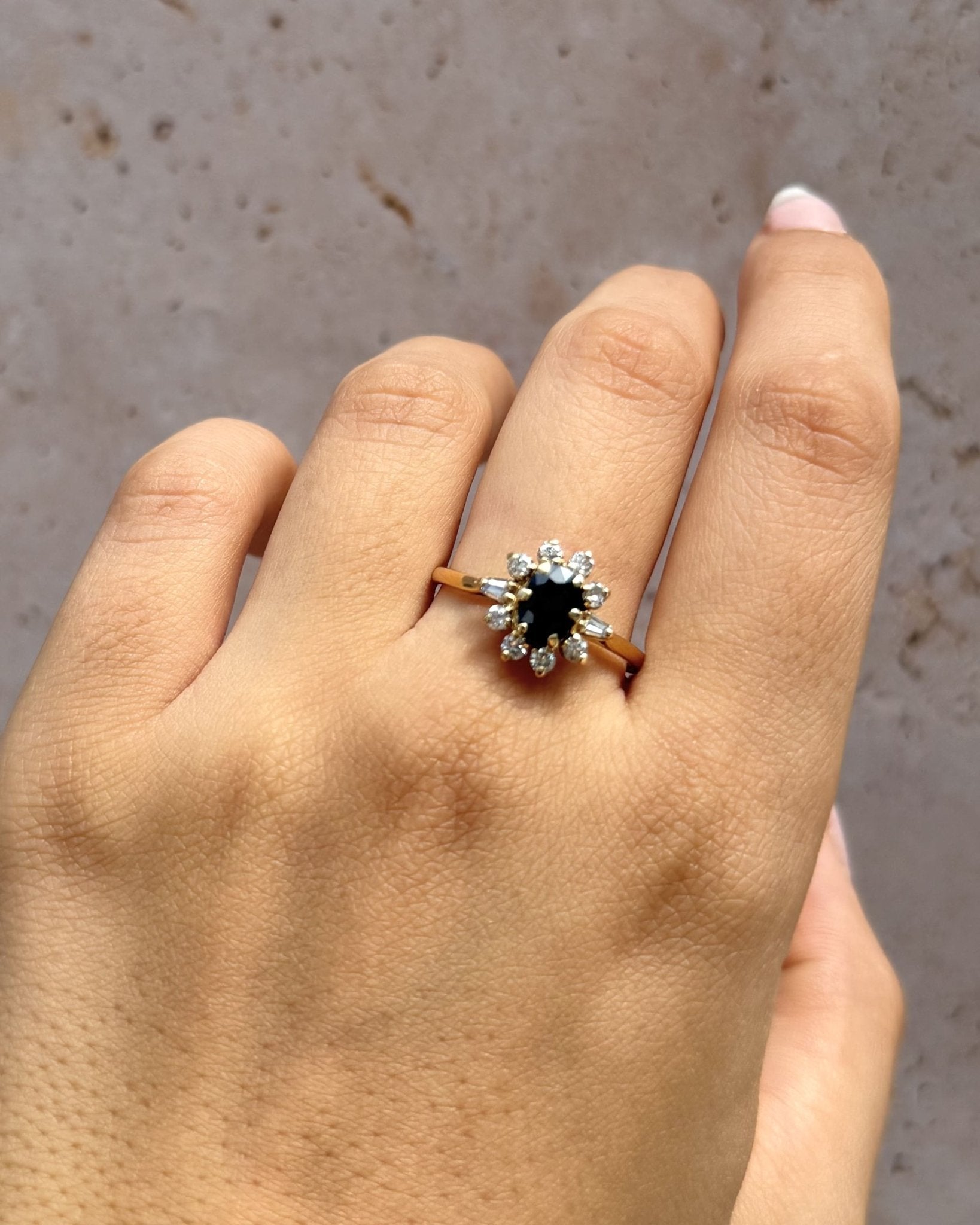 Bague Marguerite Saphir 1 carat &amp; Diamants 0.33 carat "Meredith" - Elliade Paris