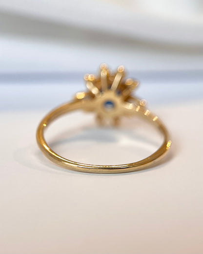 Bague Marguerite Saphir 1 carat &amp; Diamants 0.33 carat "Meredith" - Elliade Paris