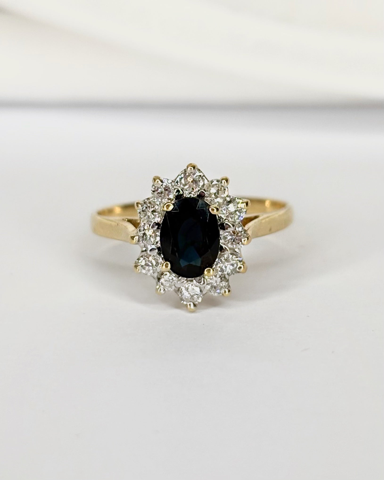 Bague Marguerite Saphir 1 carat &amp; Diamants 0.36 carat "Sianne" - Elliade Paris