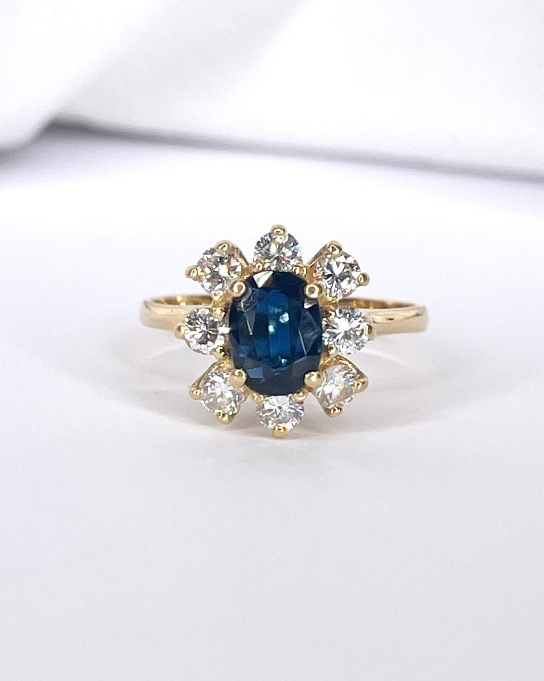 Bague Marguerite Saphir 1 carat &amp; Diamants 0.56 carat "Dilara" - Elliade Paris