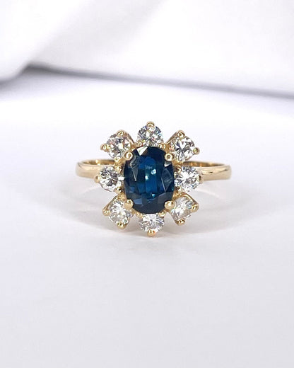Bague Marguerite Saphir 1 carat &amp; Diamants 0.56 carat "Dilara" - Elliade Paris