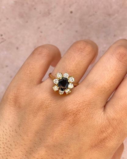 Bague Marguerite Saphir 1 carat &amp; Diamants 0.56 carat "Dilara" - Elliade Paris