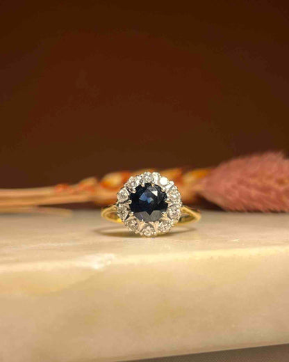 Bague Marguerite Saphir 1 carat &amp; Diamants &quot;Devia&quot; - Elliade Paris