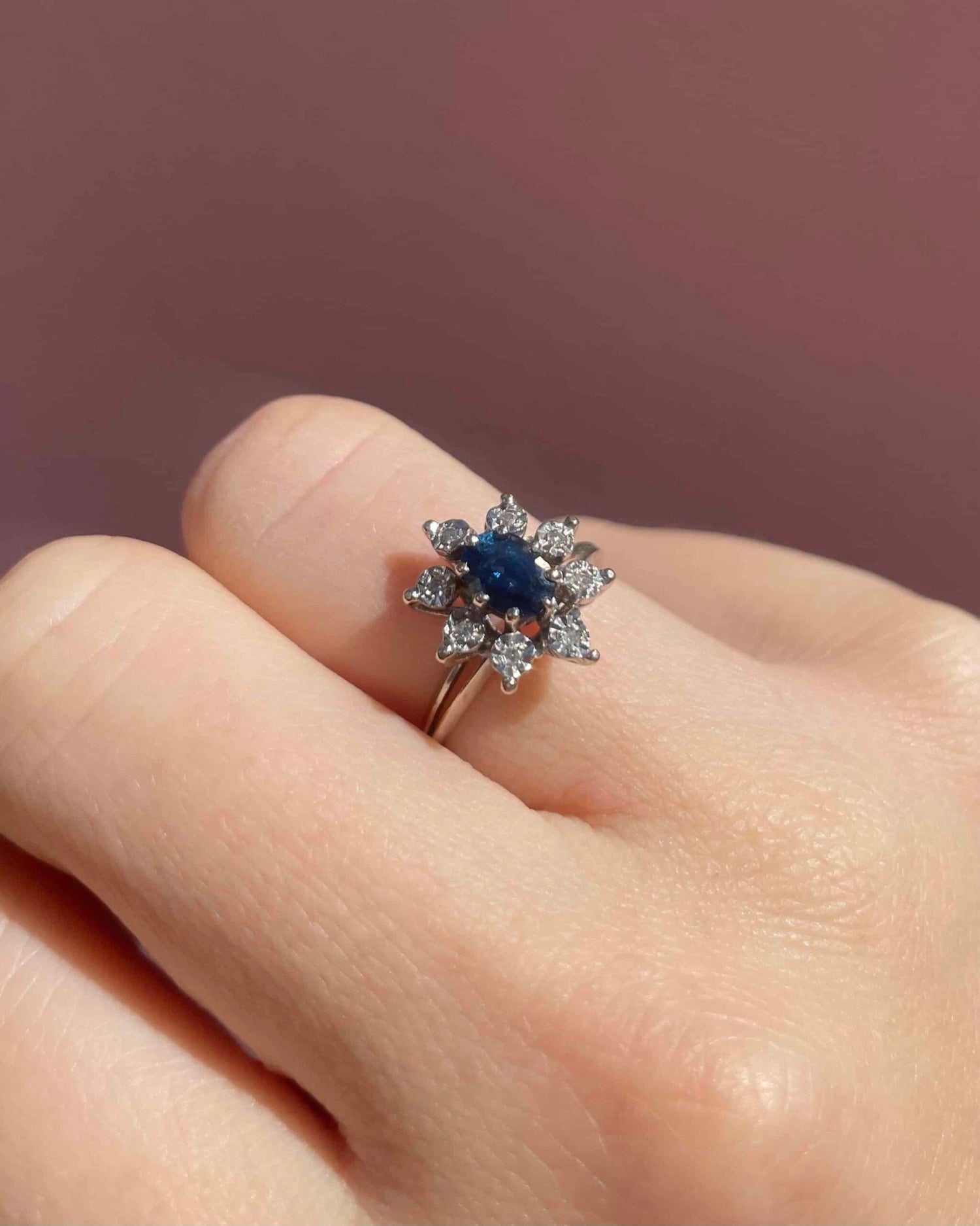 Bague Marguerite Saphir 1 carat &amp; Diamants &quot;Élina&quot; - Elliade Paris