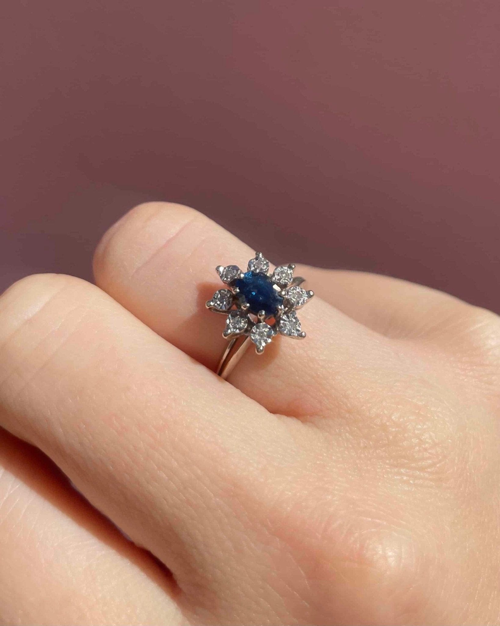 Bague Marguerite Saphir 1 carat &amp; Diamants "Élina" - Elliade Paris