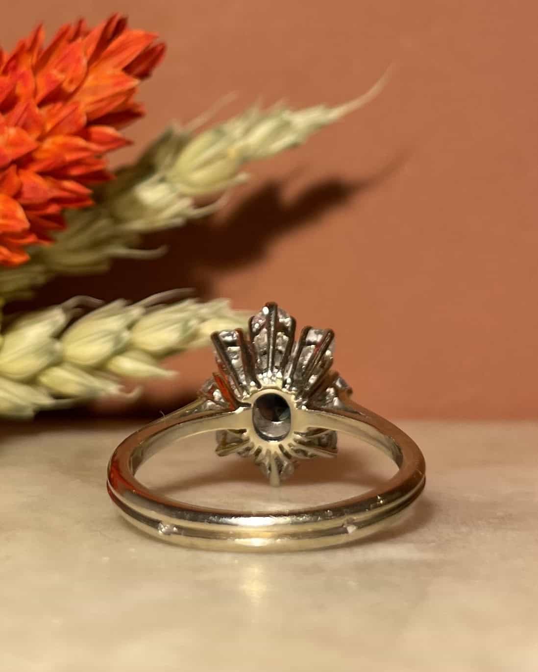 Bague Marguerite Saphir 1 Carat &amp; Diamants "Gwyneth" - Elliade Paris
