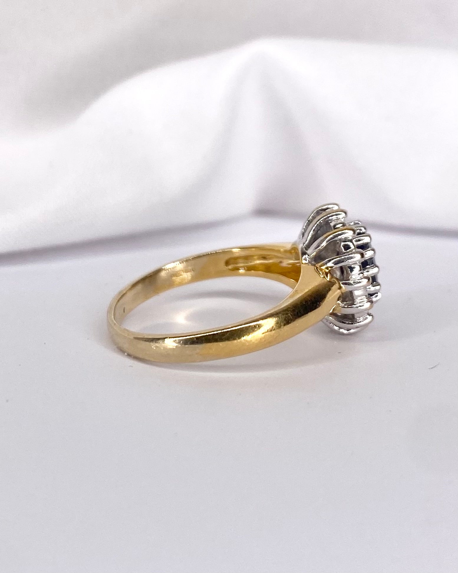 Bague Marguerite Saphir 1 carat &amp; Diamants "Hortensia" - Elliade Paris