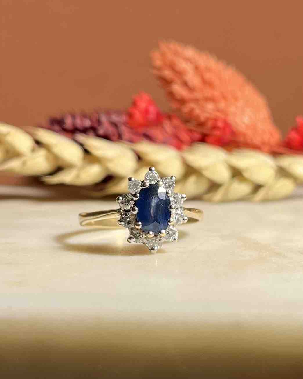 Bague Marguerite Saphir 1 carat &amp; Diamants "Inès" - Elliade Paris