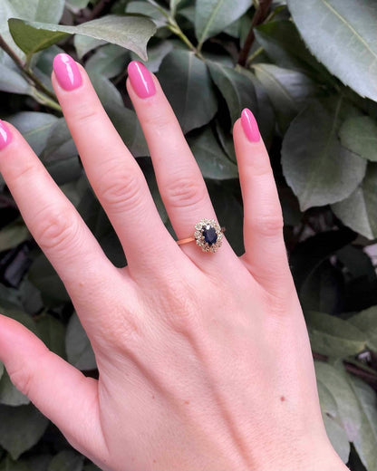 Bague Marguerite Saphir 1 Carat &amp; Diamants &quot;Jaqueline&quot; - Elliade Paris