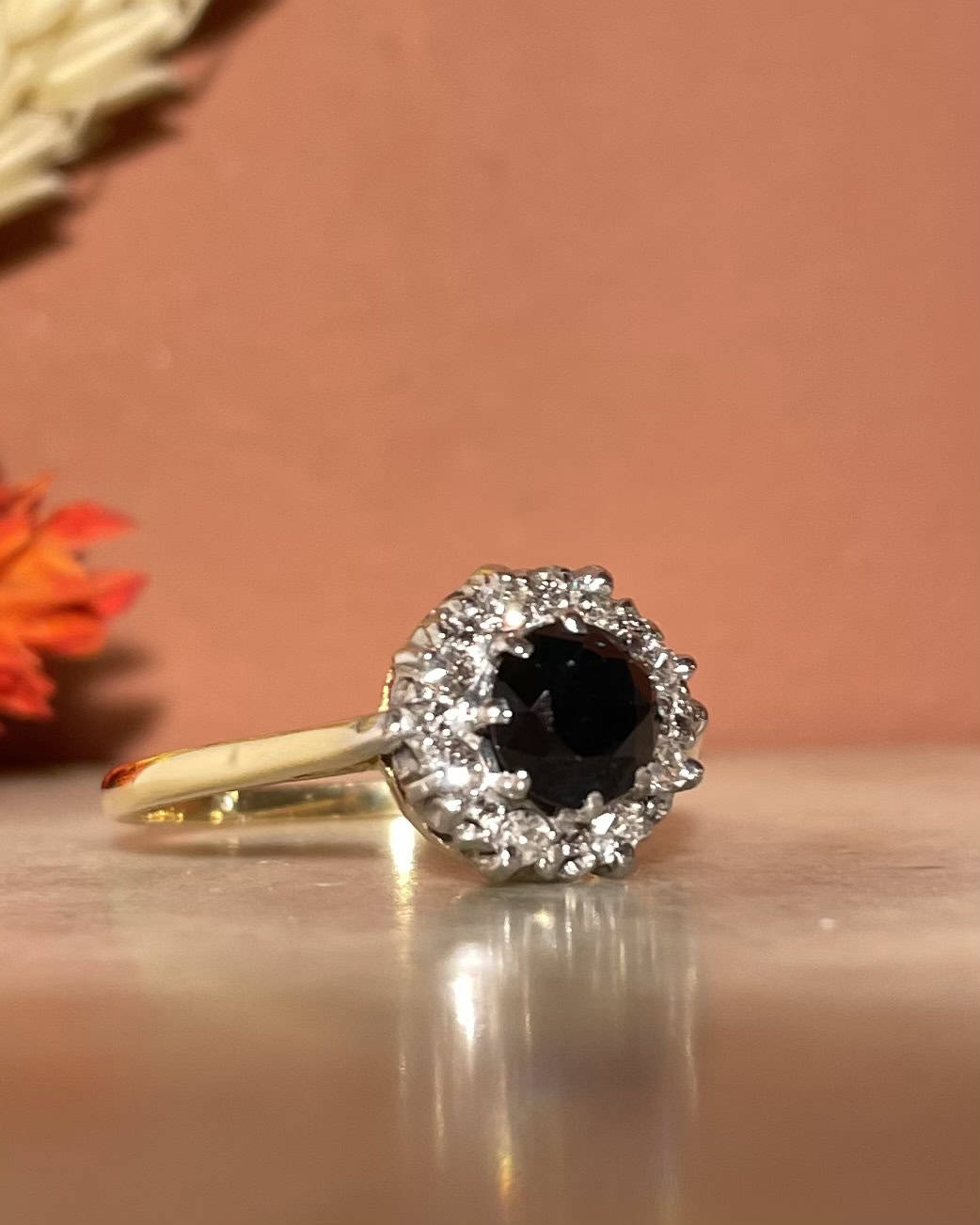 Bague Marguerite Saphir 1 carat &amp; Diamants &quot;Katerine&quot; - Elliade Paris