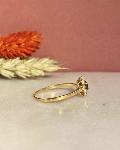 Bague Marguerite Saphir &amp; 10 Diamants &quot;Crealis&quot; - Elliade Paris