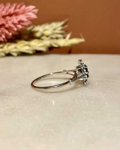 Bague Marguerite Saphir &amp; 10 Diamants &quot;Jessica&quot; - Elliade Paris