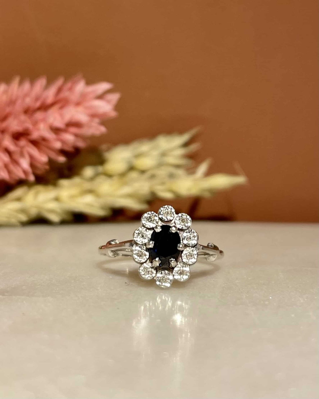 Bague Marguerite Saphir &amp; 10 Diamants &quot;Jessica&quot; - Elliade Paris