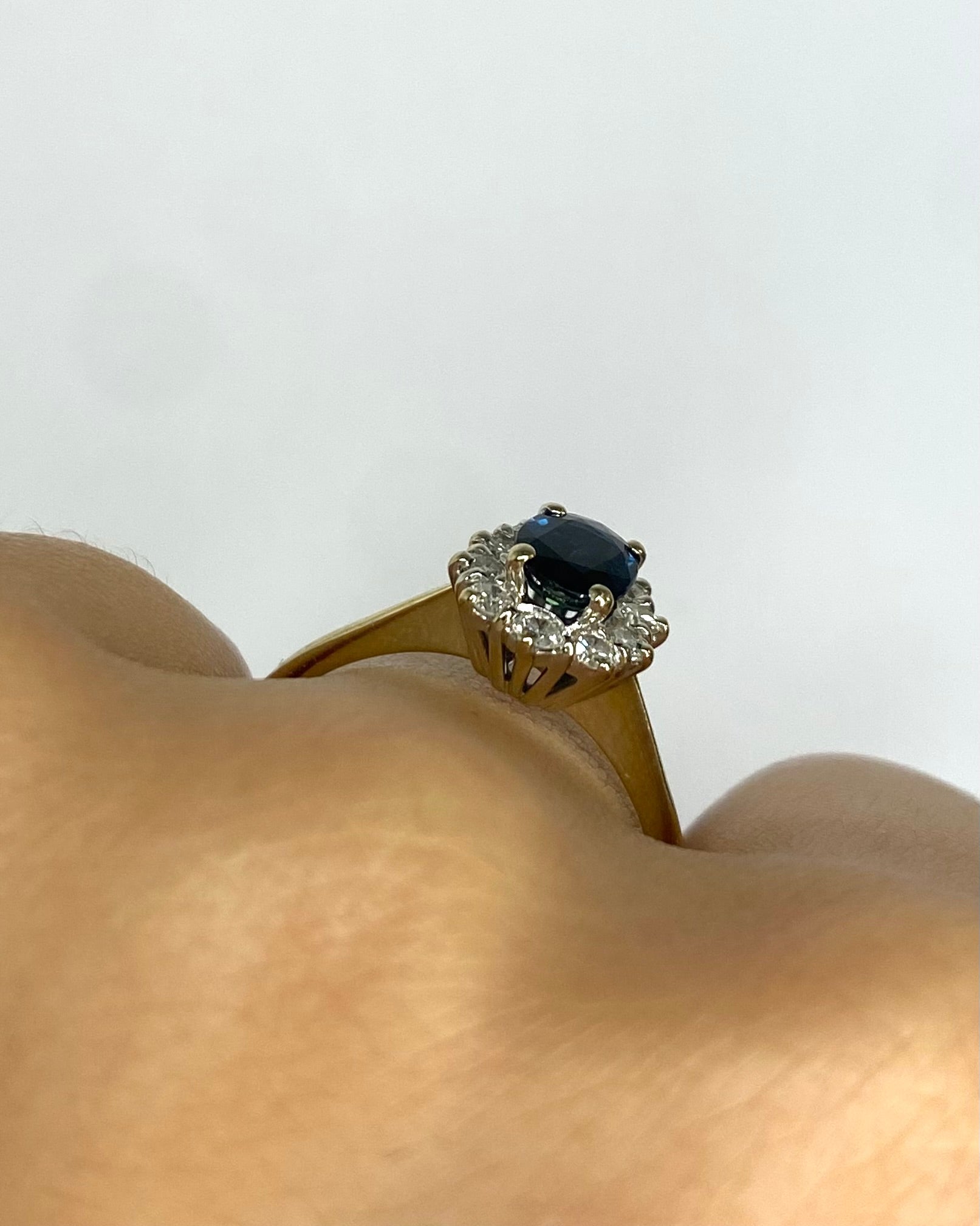 Bague Marguerite Saphir 1.05 carat &amp; Diamants 0.30 carat "Hermione" - Elliade Paris