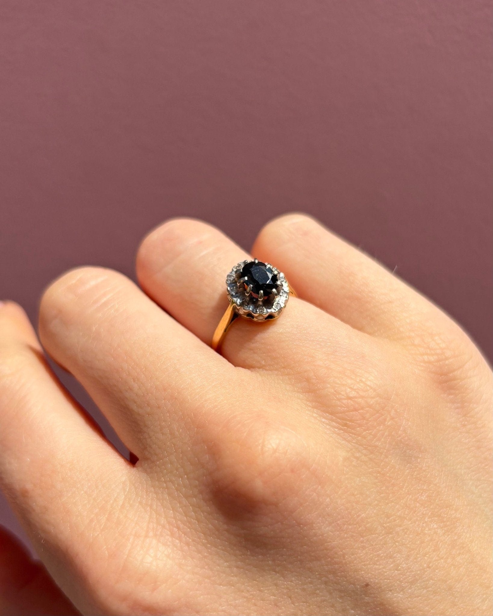 Bague Marguerite Saphir 1.05 Carat &amp; Diamants "Mirone" - Elliade Paris