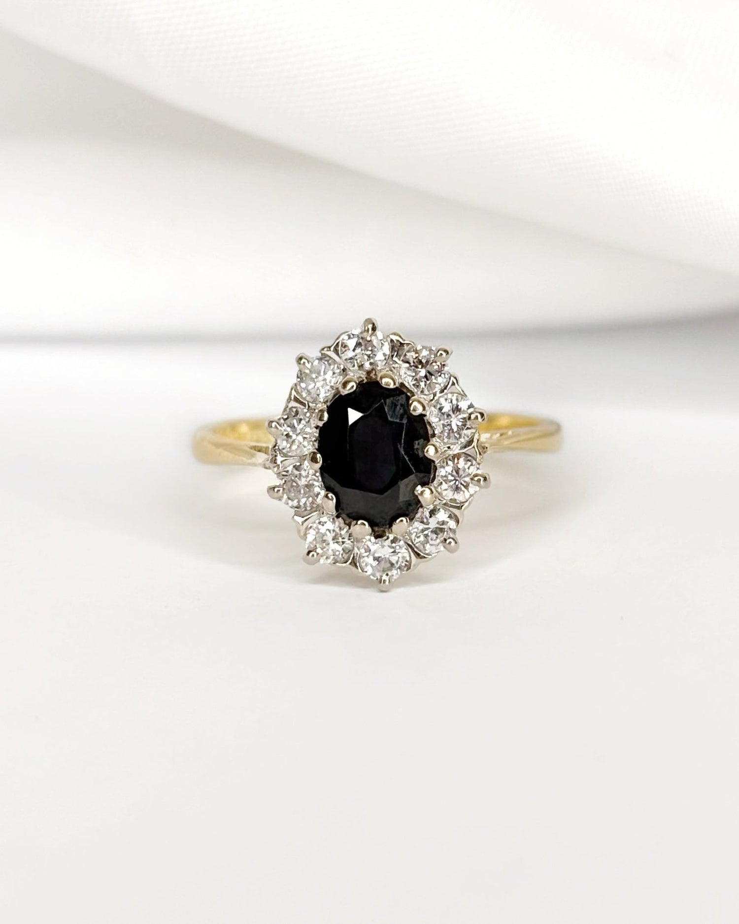 Bague Marguerite Saphir 1.06 carat &amp; Diamants 0.50 carat "Océane" - Elliade Paris