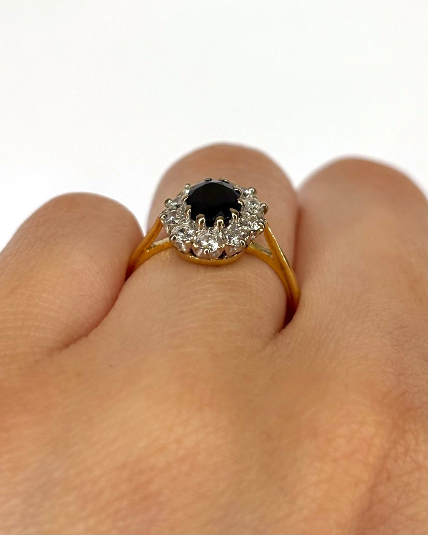 Bague Marguerite Saphir 1.06 carat &amp; Diamants 0.50 carat "Océane" - Elliade Paris