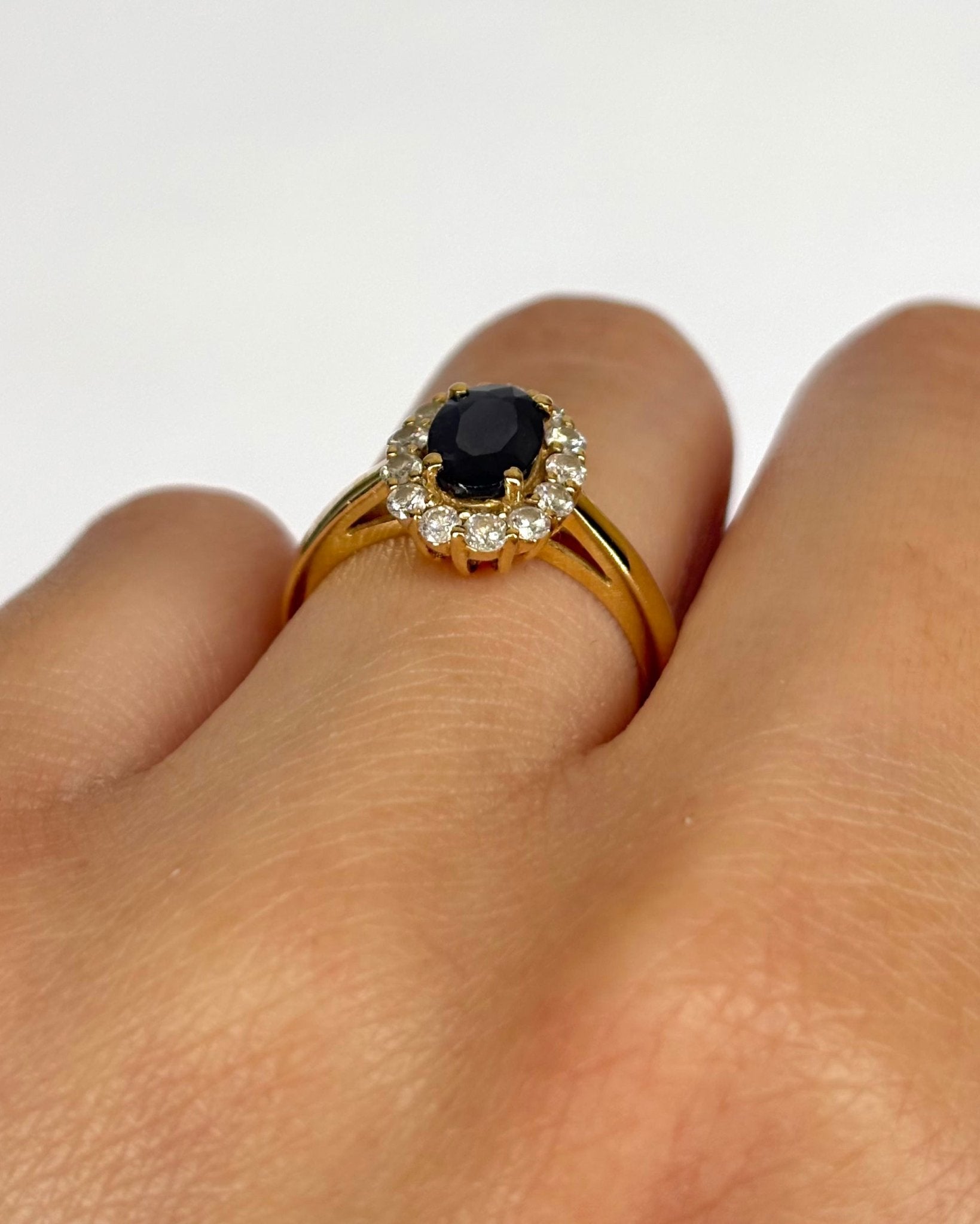 Bague Marguerite Saphir 1.08 carat &amp; Diamants 0.26 carat "Eloïse" - Elliade Paris