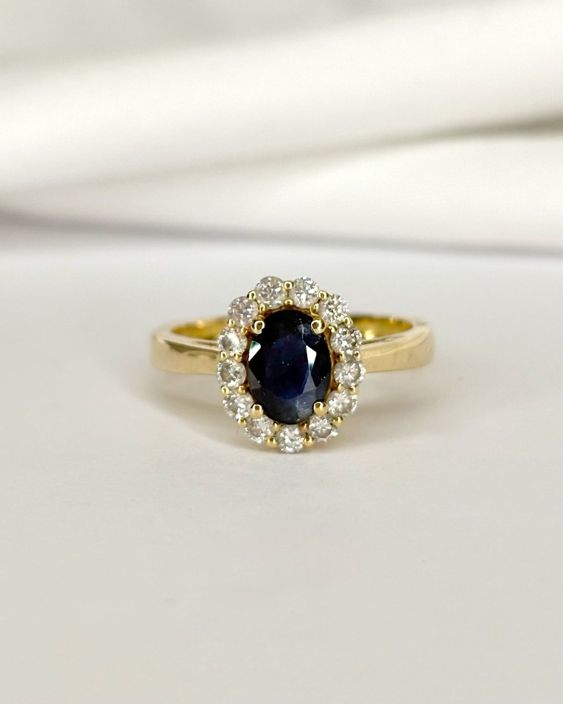 Bague Marguerite Saphir 1.08 carat &amp; Diamants 0.26 carat "Eloïse" - Elliade Paris