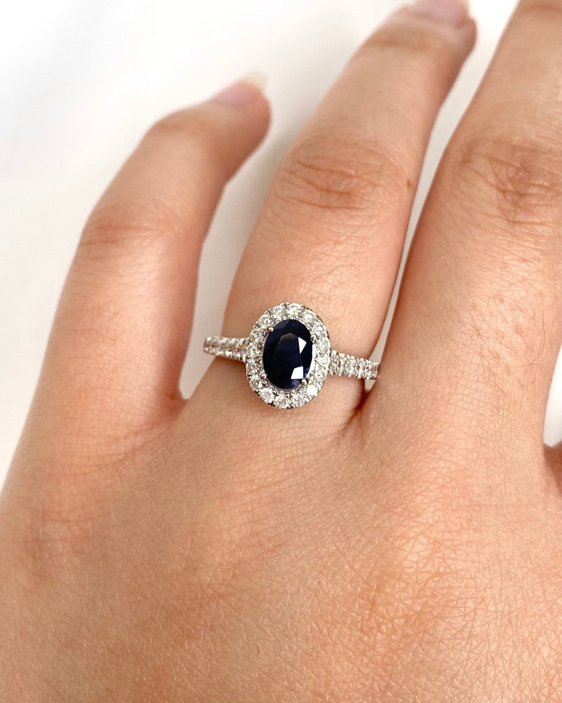 Bague Marguerite Saphir 1.08 carat &amp; Diamants 0.45 carat "Siloé" - Elliade Paris