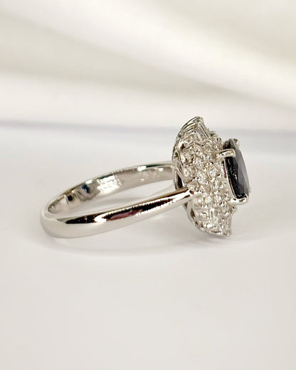 Bague Marguerite Saphir 1.08 carat &amp; Diamants 0.47 carat "Adixia" - Elliade Paris