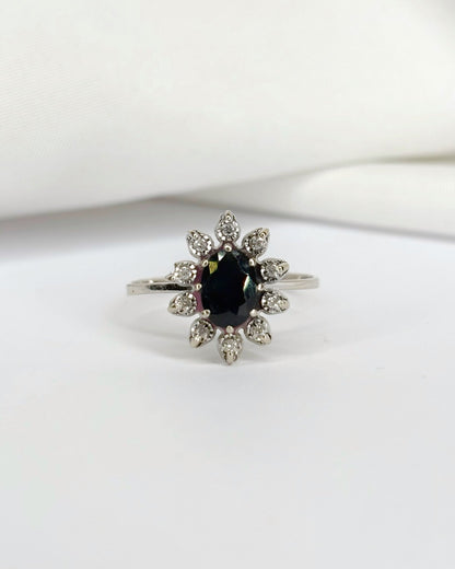 Bague Marguerite Saphir 1.10 carat &amp; 10 Diamants &quot;Roseline&quot; - Elliade Paris