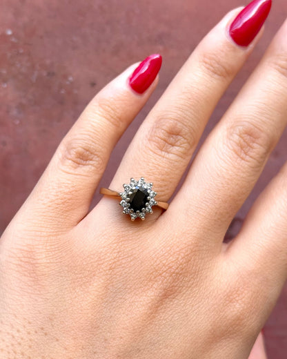 Bague Marguerite Saphir 1.10 carat &amp; Diamants 0.24 carat "Jihane" - Elliade Paris