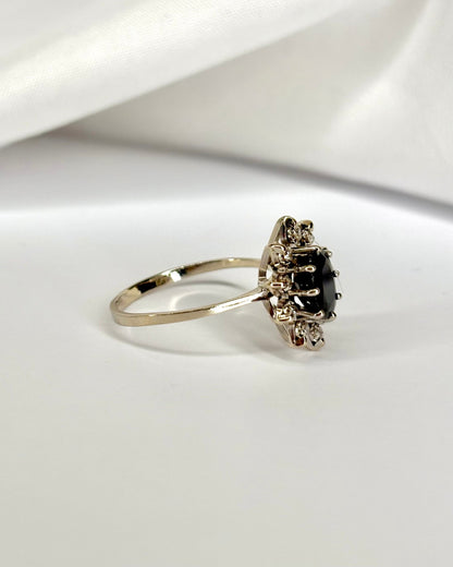 Bague Marguerite Saphir 1.2 carat &amp; 10 Diamants &quot;Célia&quot; - Elliade Paris