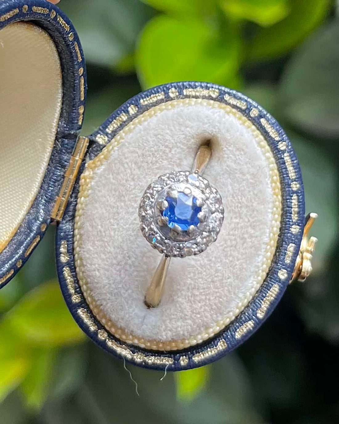Bague Marguerite Saphir &amp; 12 Diamants &quot;Eloisa&quot; - Elliade Paris