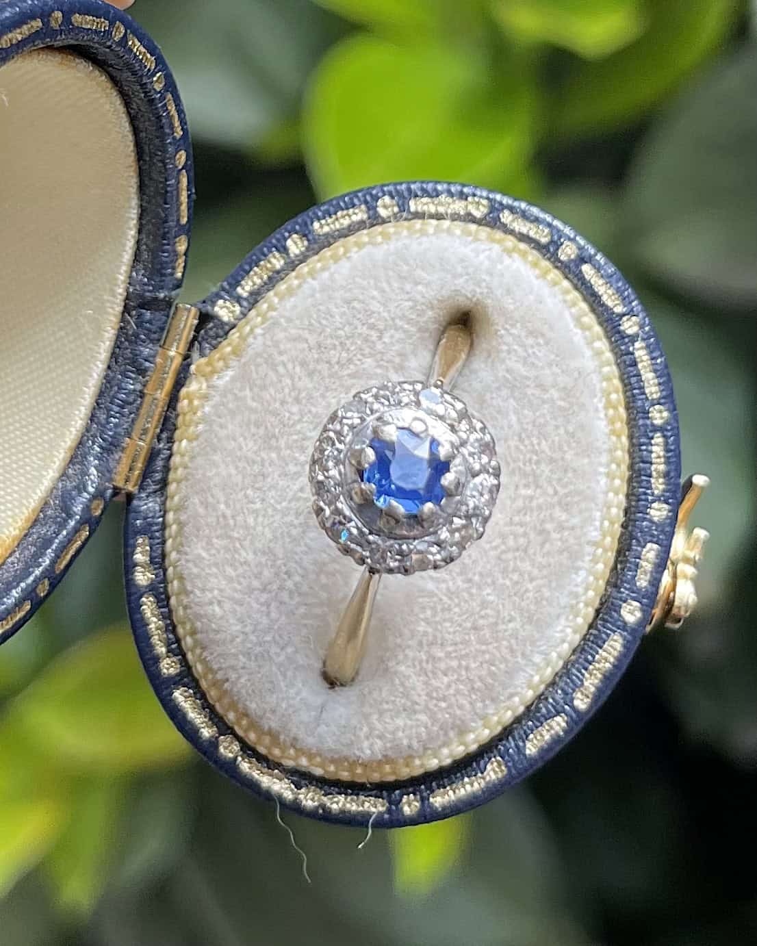 Bague Marguerite Saphir &amp; 12 Diamants "Eloisa" - Elliade Paris