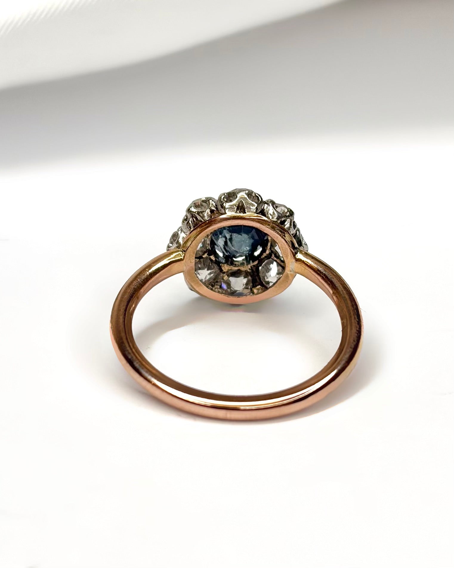 Bague Marguerite Saphir 1.20 carat &amp; Diamants 0.80 carat "Amélie" - Elliade Paris