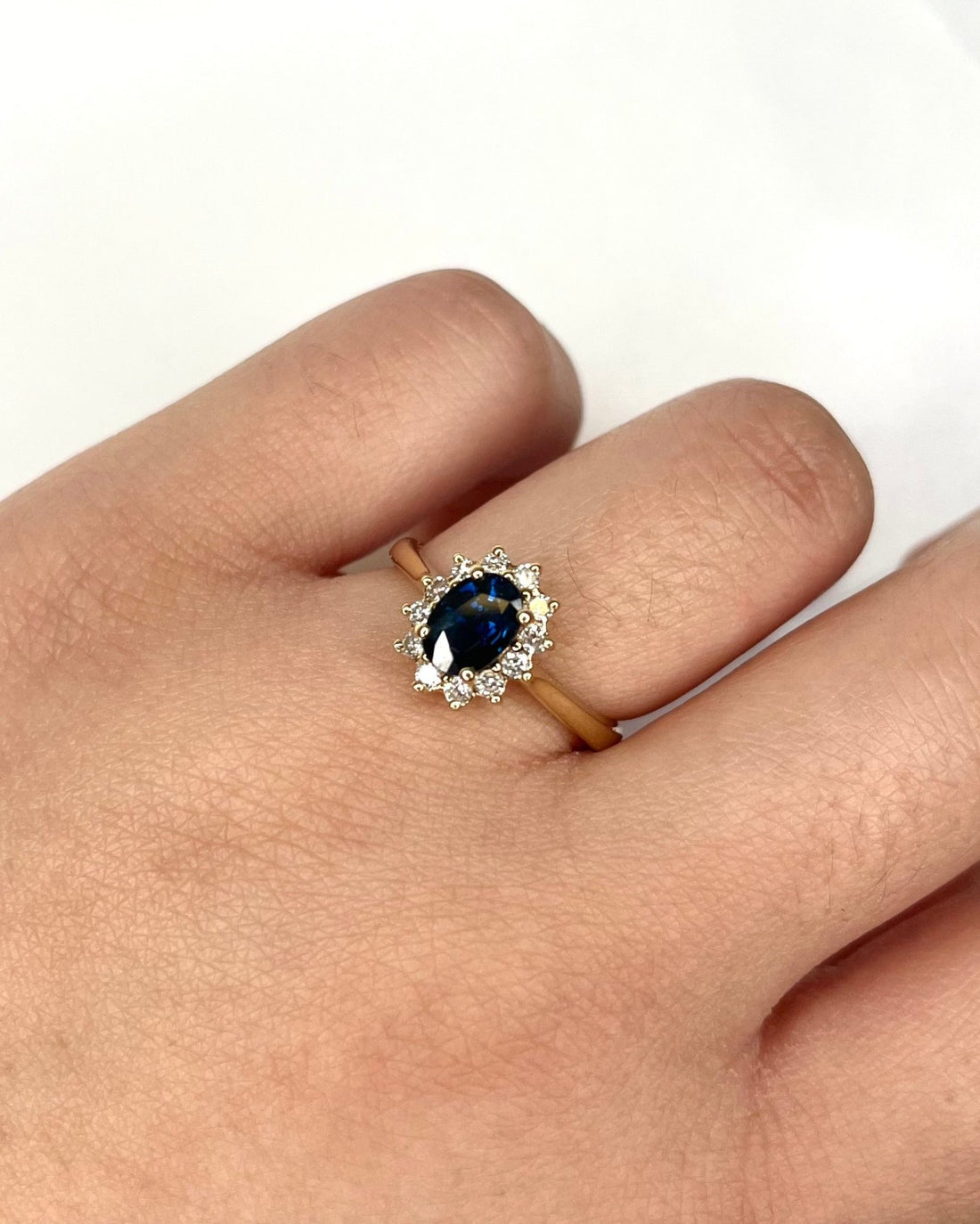 Bague Marguerite Saphir 1.20 carat &amp; Diamants "Bonnie" - Elliade Paris