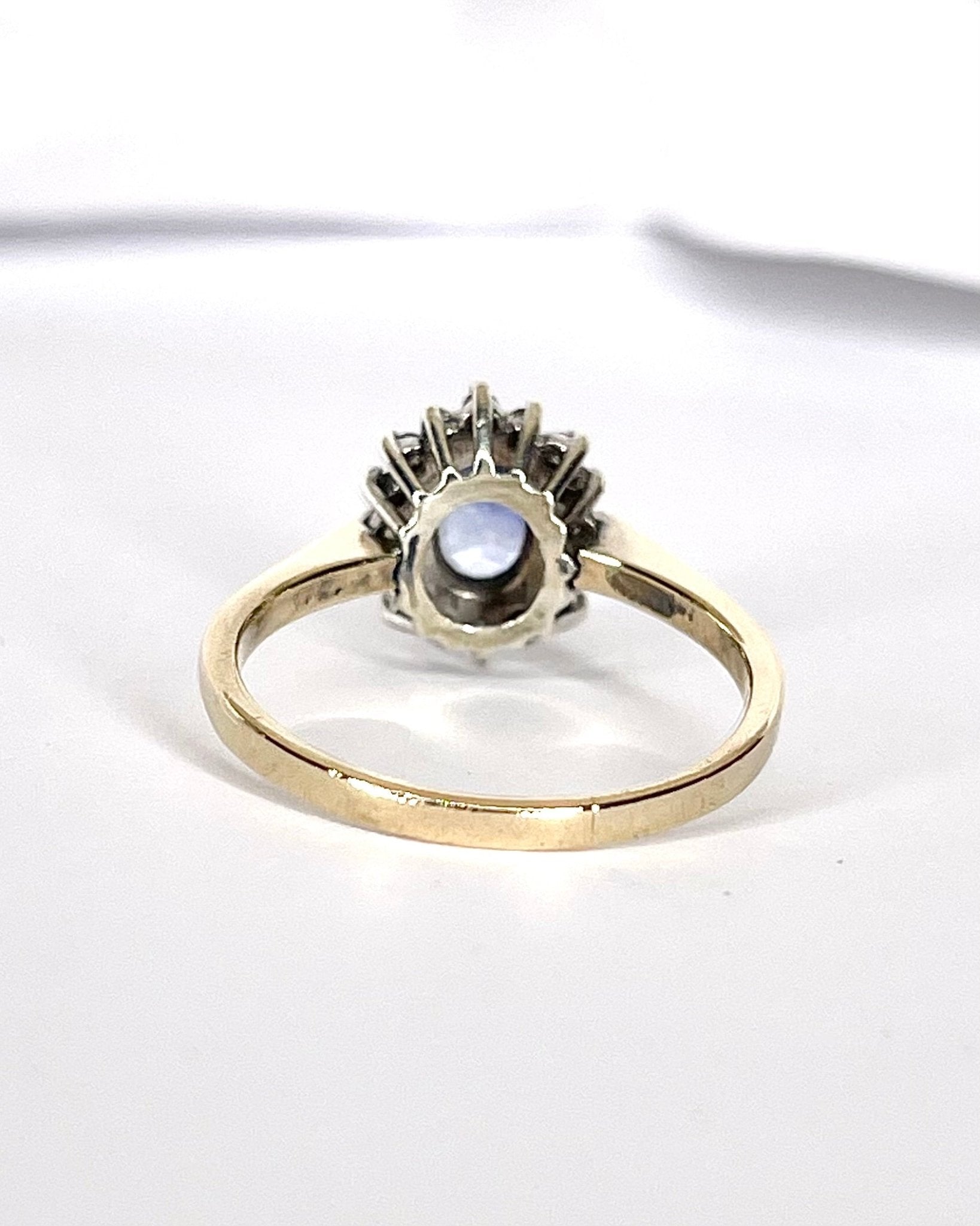 Bague Marguerite Saphir 1.25 carat &amp; Diamants 0.32 carat "Florence" - Elliade Paris