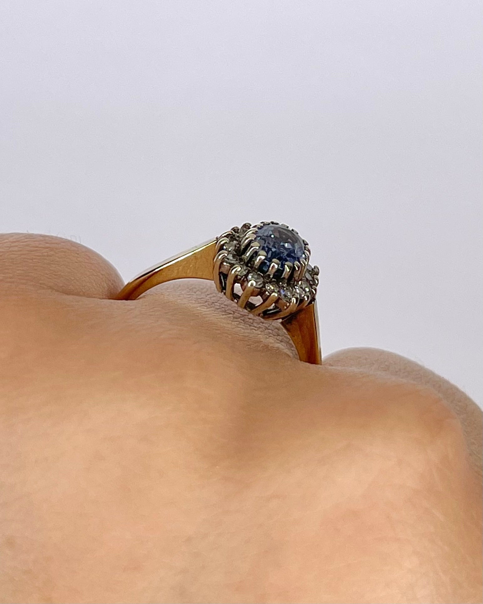 Bague Marguerite Saphir 1.25 carat &amp; Diamants 0.32 carat "Florence" - Elliade Paris