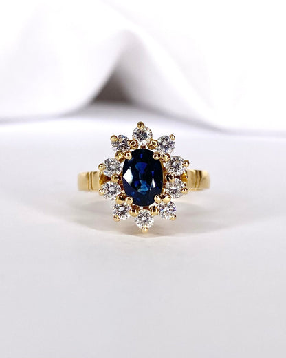 Bague Marguerite Saphir 1.25 carat, Diamants 0.50 carat &amp; Or 5g "Amy" - Elliade Paris